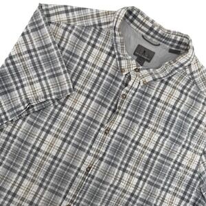 Royal Robbins Mens Plaid Button Down Short Sleeve Shirt XXL Standard Fit Outdoor